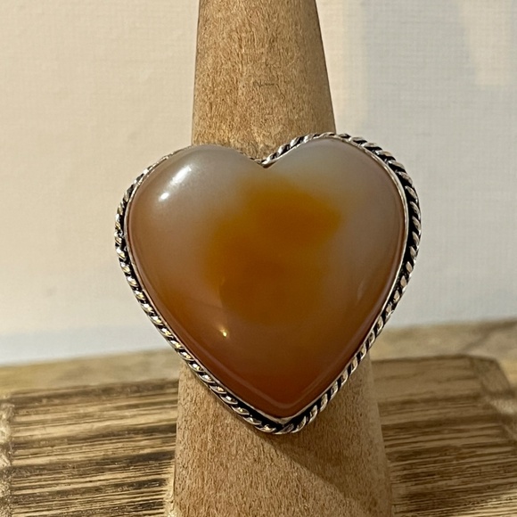 SILVER PLATED STAMPED 925 CARNELIAN GEMSTONE HEART RING SIZE 9 - Picture 9 of 9